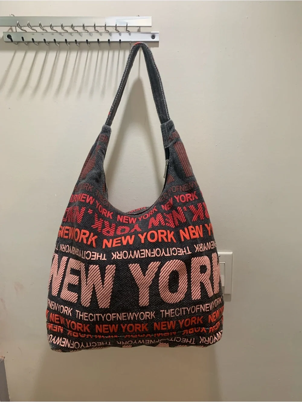 Robin Ruth NEW YORK Knit Hobo Bag - Black and Red
